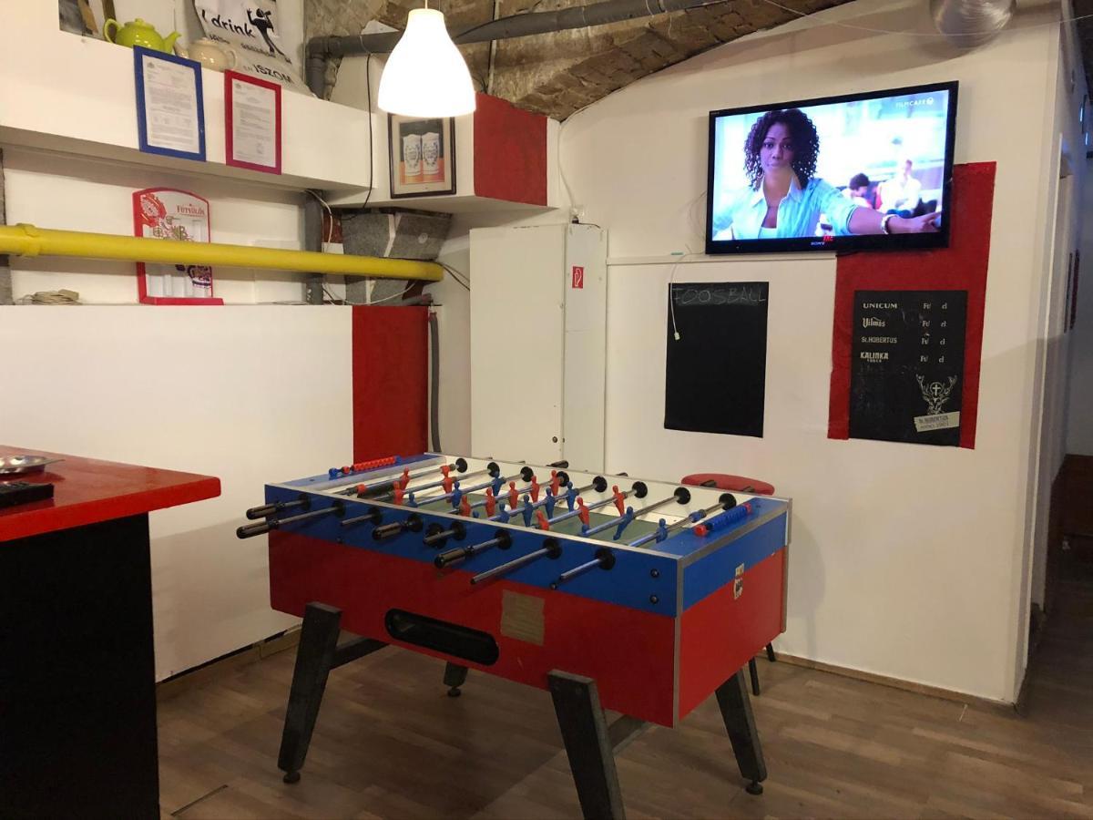 Whole Basement Former Pub For Stag Do, Bachelor House Party Flat Budapest Ngoại thất bức ảnh