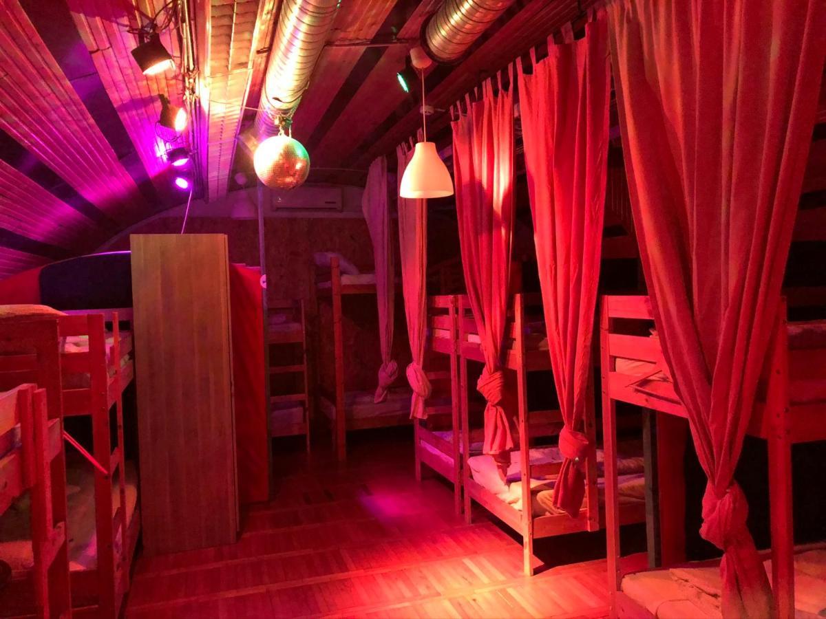 Whole Basement Former Pub For Stag Do, Bachelor House Party Flat Budapest Ngoại thất bức ảnh