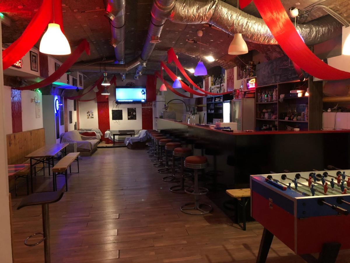 Whole Basement Former Pub For Stag Do, Bachelor House Party Flat Budapest Ngoại thất bức ảnh