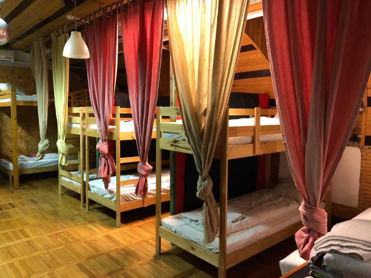 Whole Basement Former Pub For Stag Do, Bachelor House Party Flat Budapest Ngoại thất bức ảnh